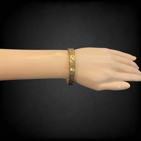 BRACELET BUNDLE -- Includes 6 Bracelets Shown - Picture 5 of 13